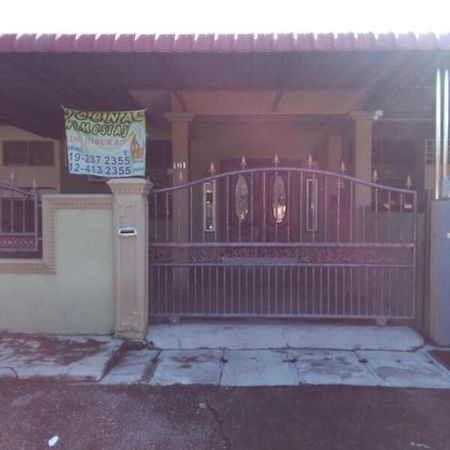 Deenaz Utara Homestay Alor Setar Extérieur photo